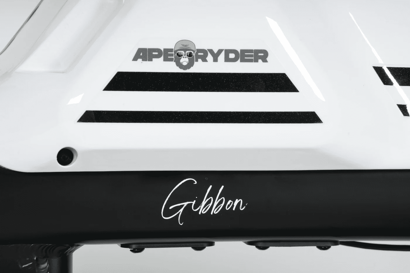 GIBBON-PURE-WHITE-5